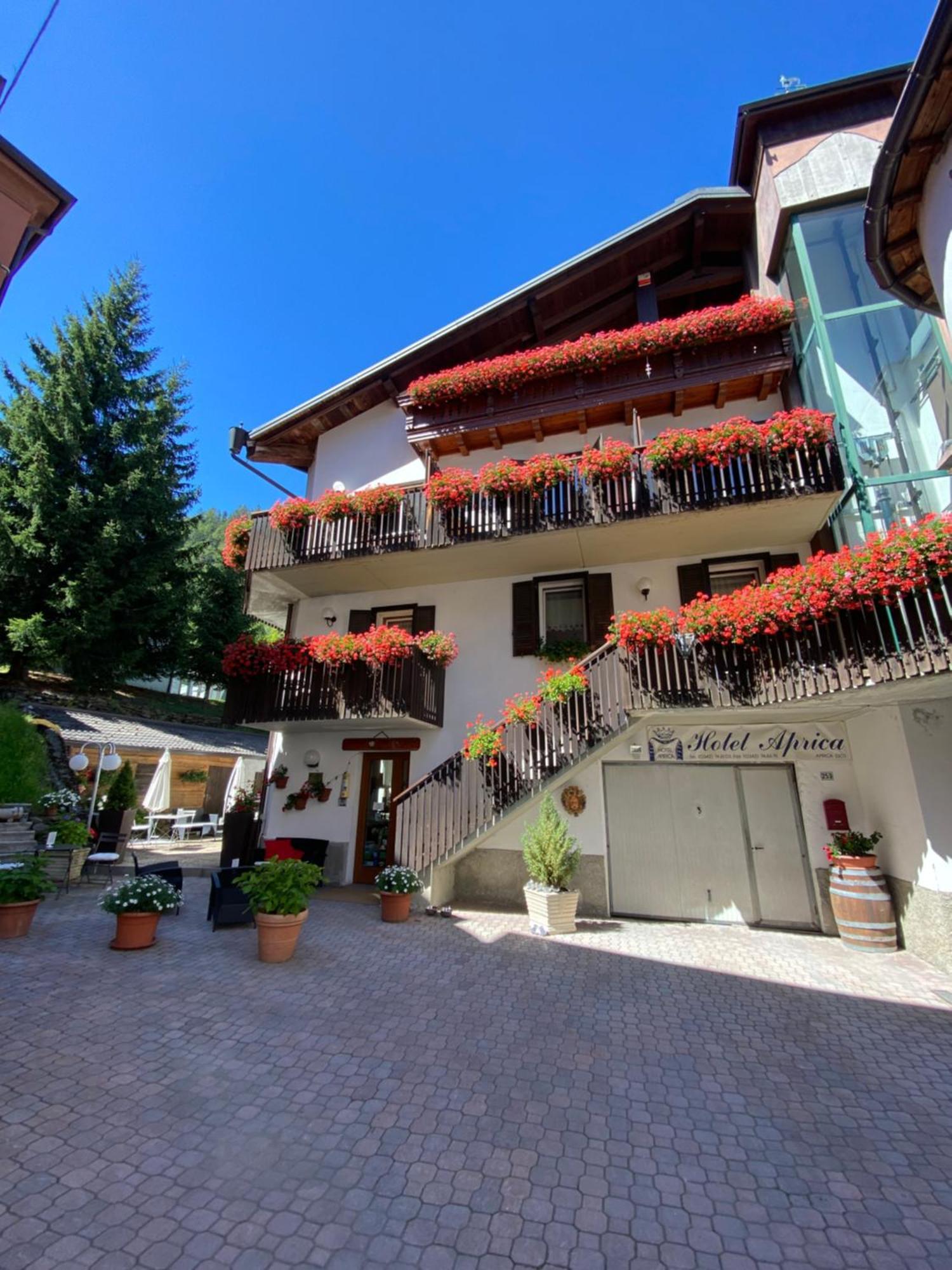 Albergo Aprica Garni מראה חיצוני תמונה