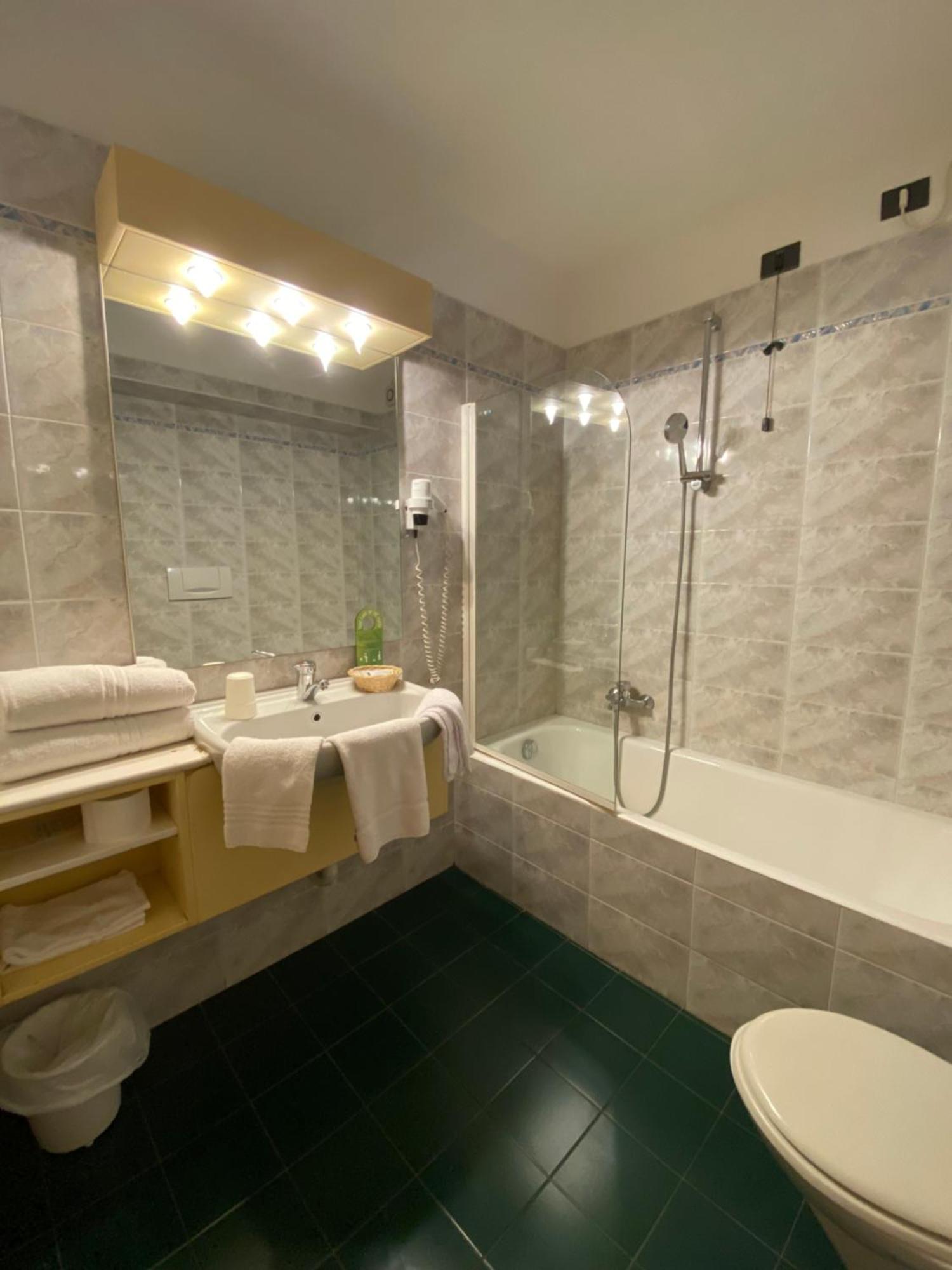 Albergo Aprica Garni מראה חיצוני תמונה