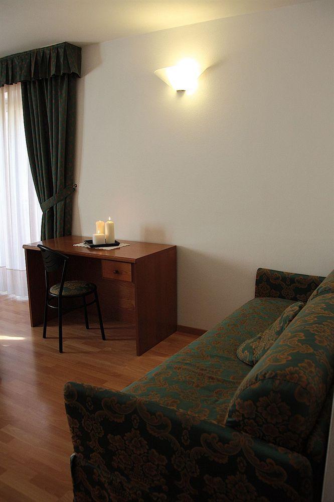 Albergo Aprica Garni מראה חיצוני תמונה